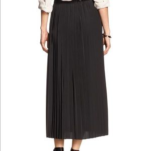 BANANA REPUBLIC-BLACK ANKLE MAXI SKIRT